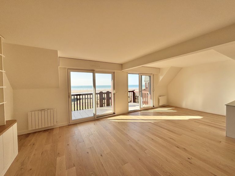 appartement 5 Pièces en vente sur BENERVILLE SUR MER (14910)
