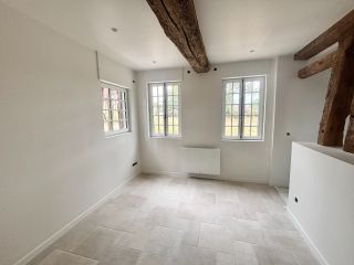 house 7 Rooms for sale on MEZIDON VALLEE D AUGE (14140)