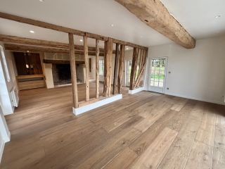 house 7 Rooms for sale on MEZIDON VALLEE D AUGE (14140)