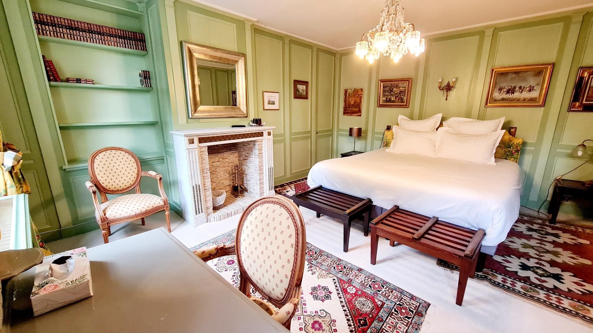 mansion 16 Rooms for sale on PONT L EVEQUE (14130)