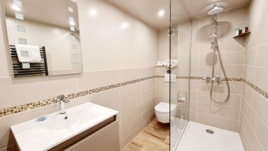 mansion 16 Rooms for sale on PONT L EVEQUE (14130)