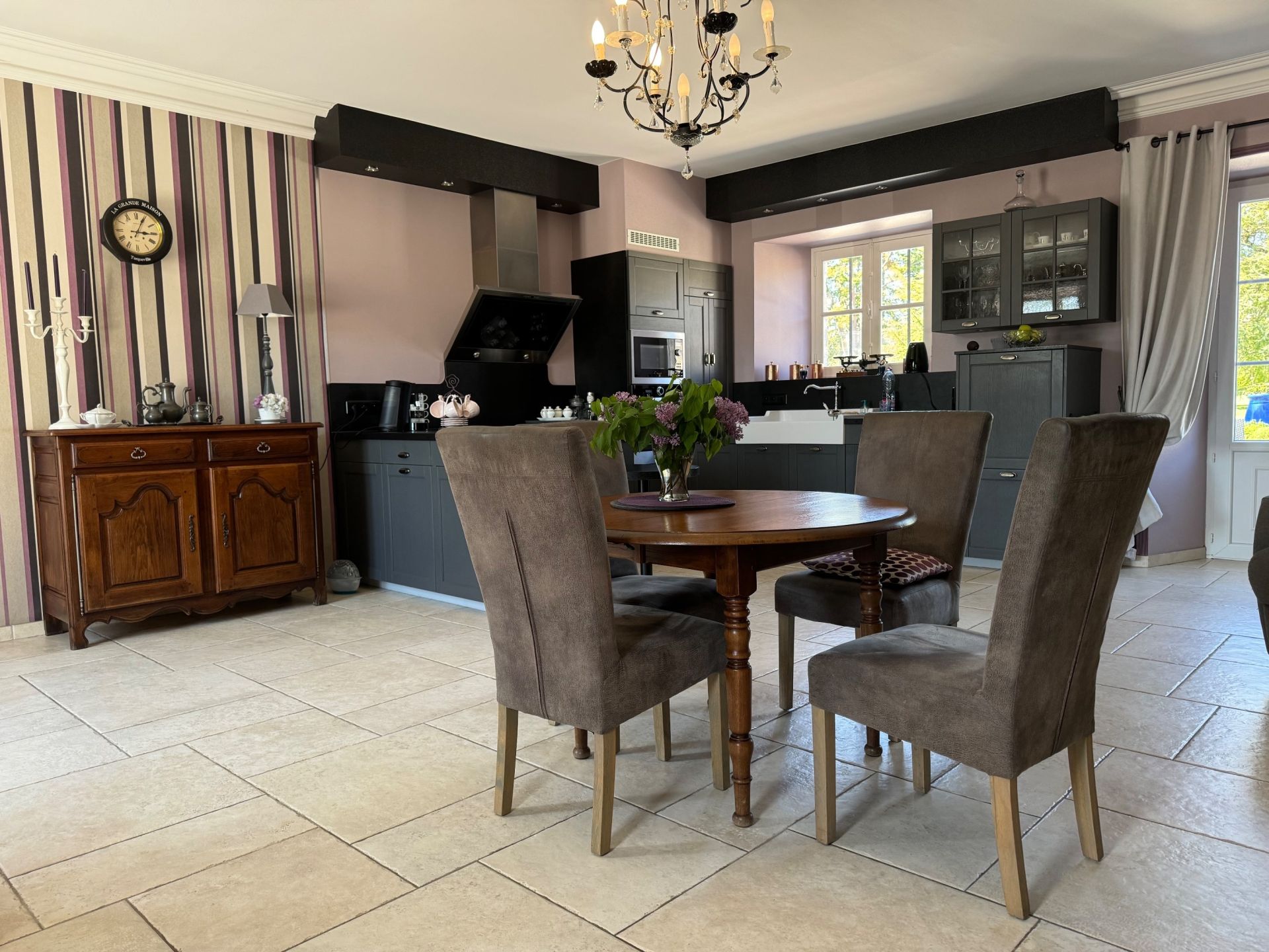 propriété 16 Pièces en vente sur STE MERE EGLISE (50480)