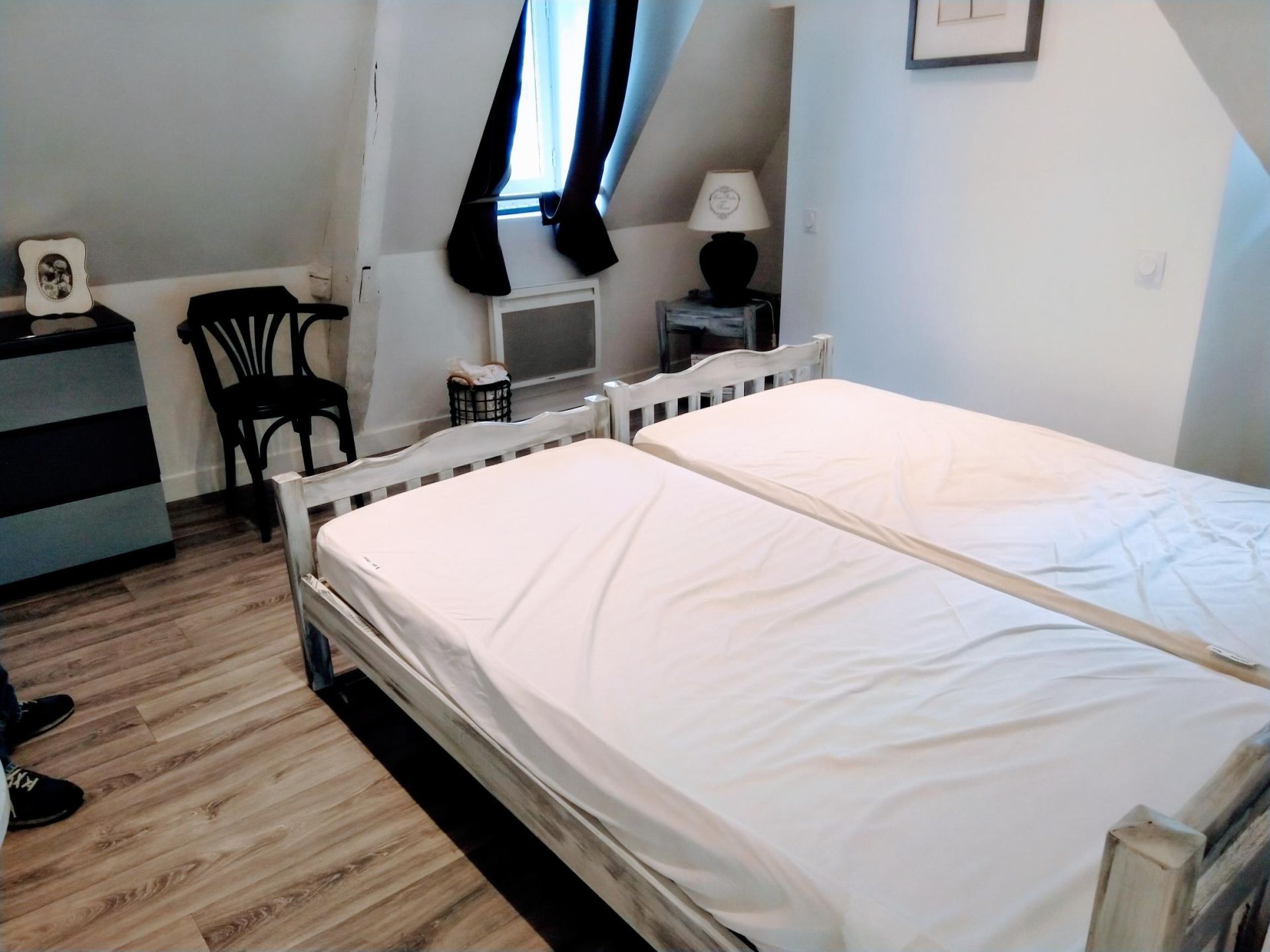 building for sale on PONT L EVEQUE (14130)