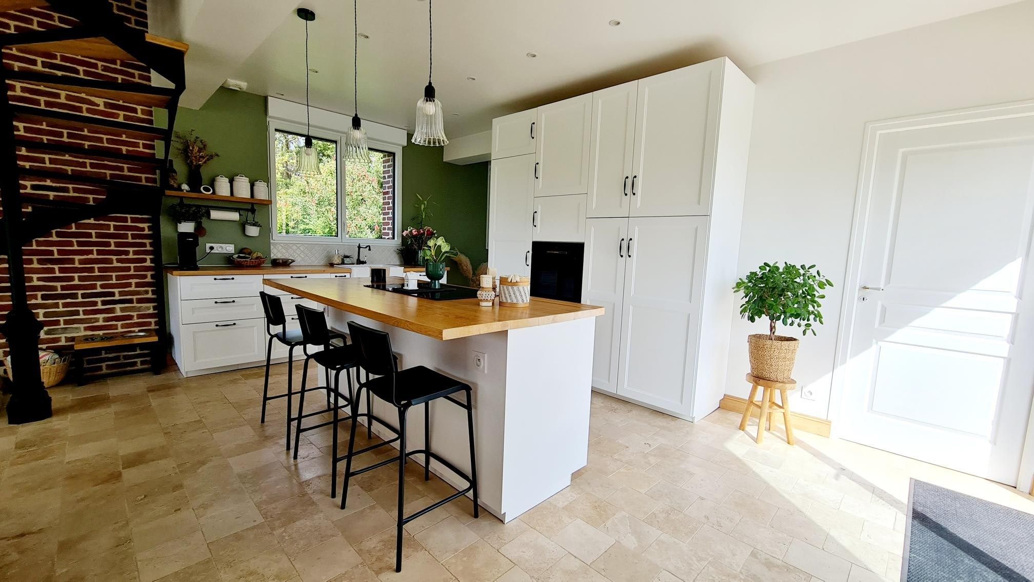 house 5 Rooms for sale on PONT L EVEQUE (14130)