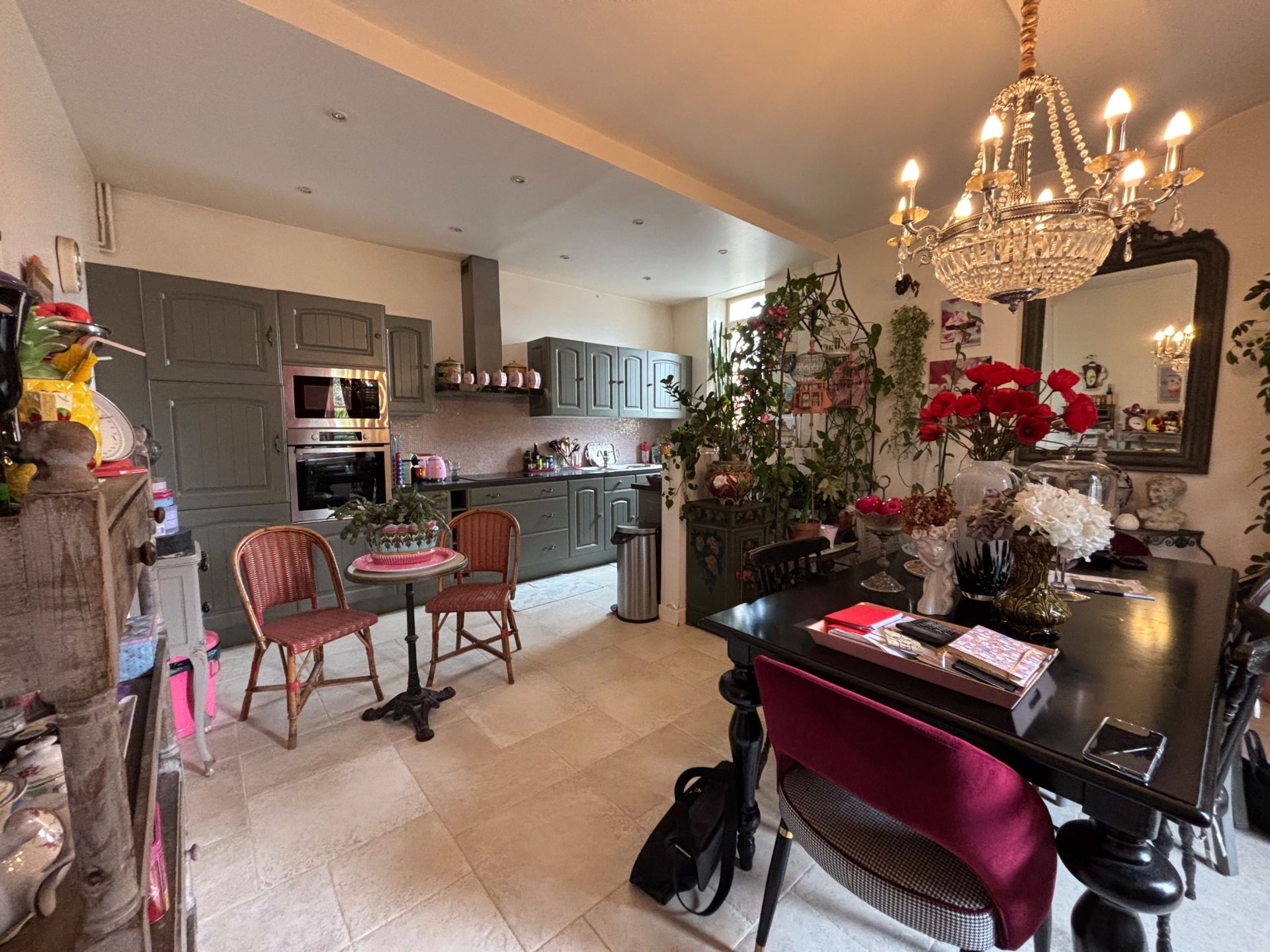 mansion 10 Rooms for sale on ROTS (14740)