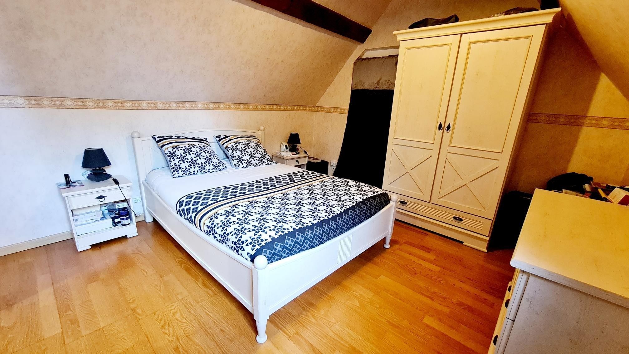 house 9 Rooms for sale on PONT L EVEQUE (14130)