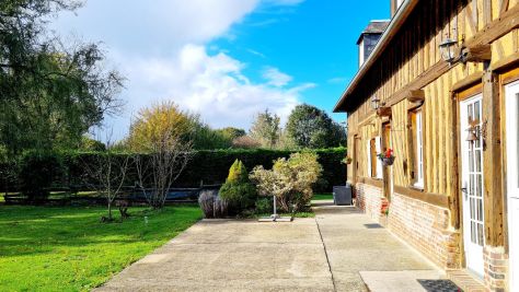 Sale House Pont-l'Évêque 9 Rooms 150 m²