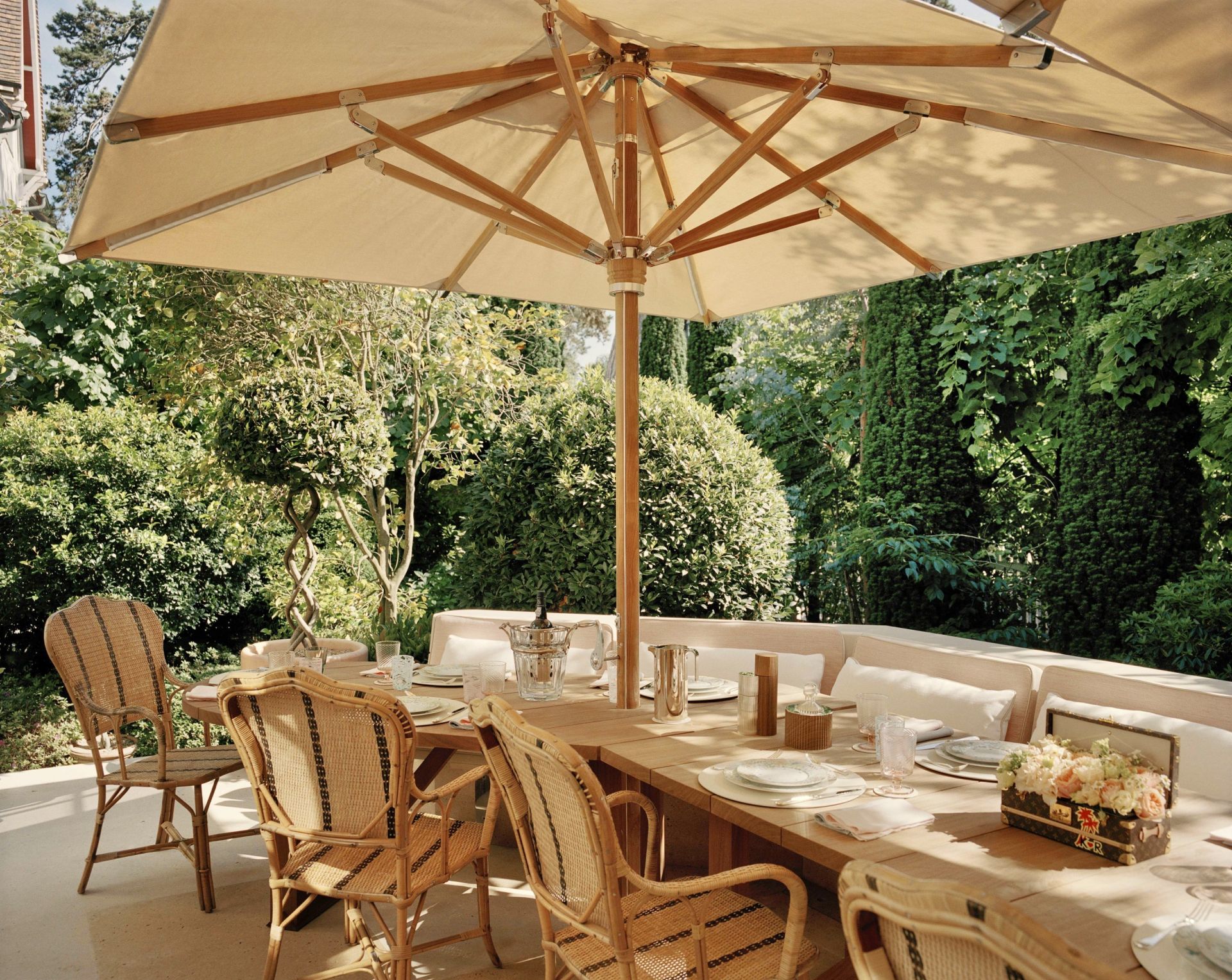 house 10 Rooms for sale on DEAUVILLE (14800)