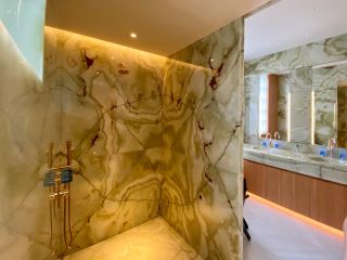 house 10 Rooms for sale on DEAUVILLE (14800)