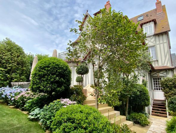 Vente Maison Deauville 10 Pièces 310 m²