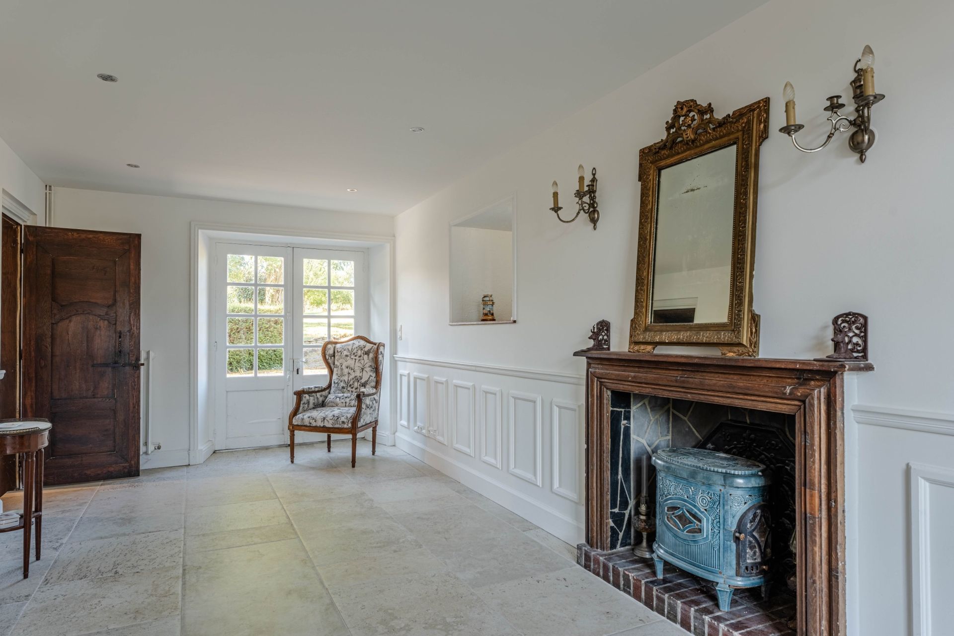 house 19 Rooms for sale on BAYEUX (14400)