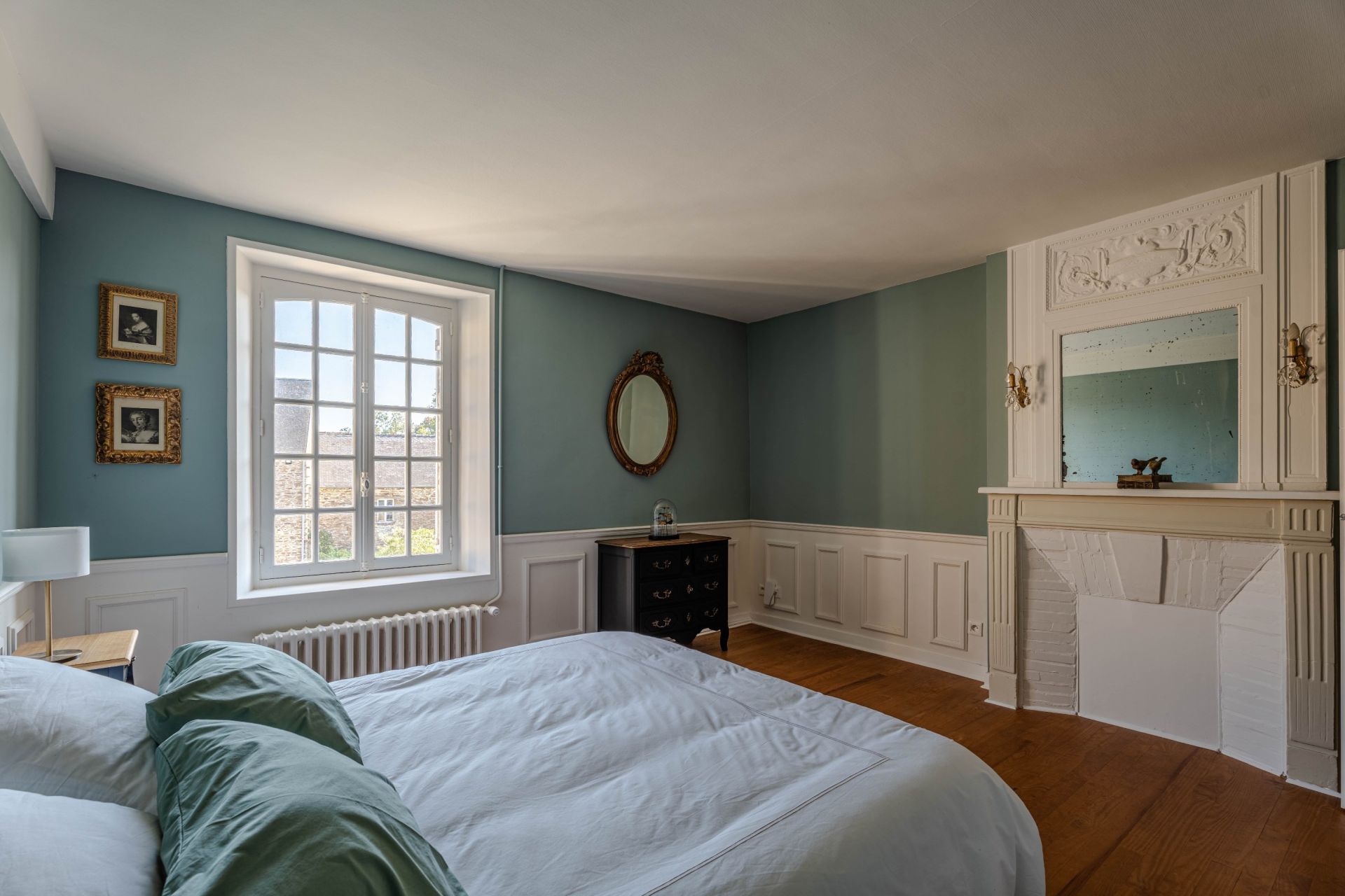 house 19 Rooms for sale on BAYEUX (14400)