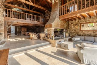 house 19 Rooms for sale on BAYEUX (14400)