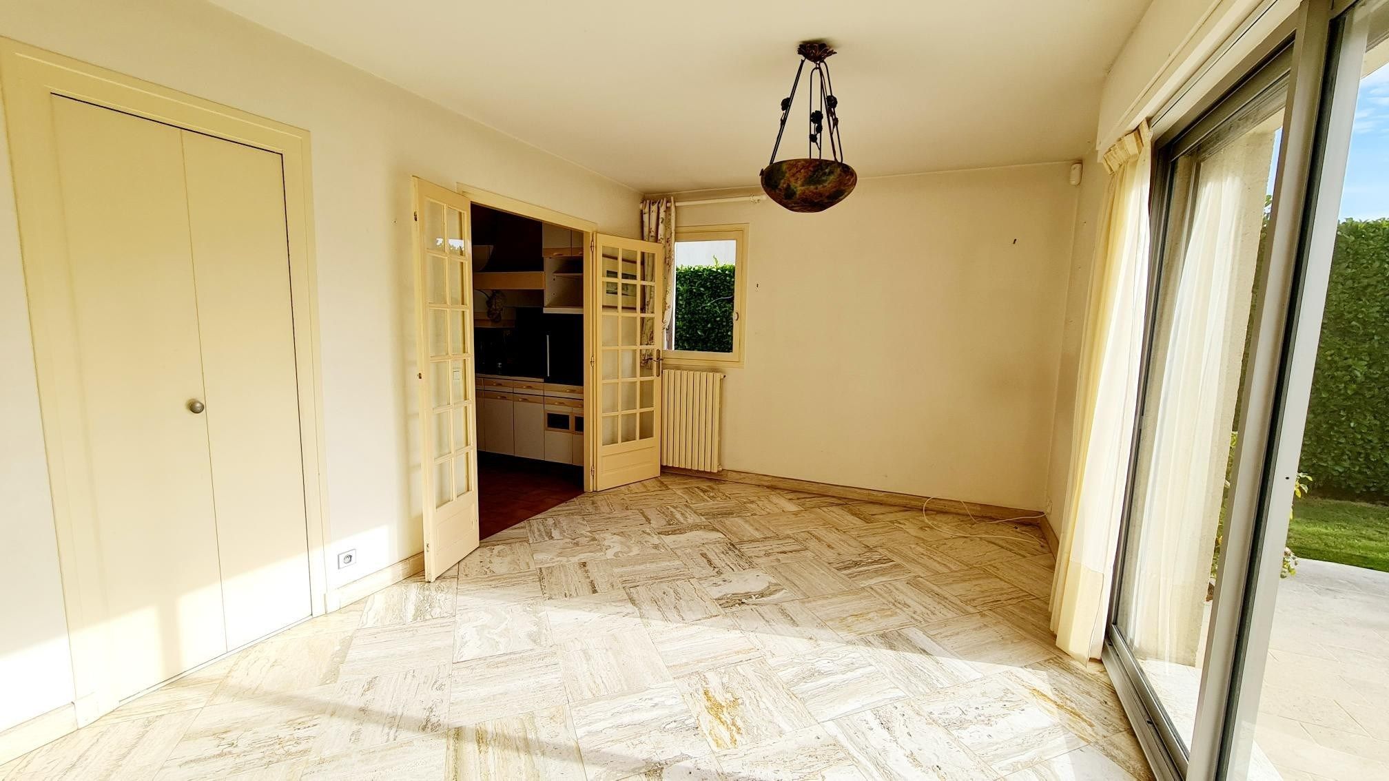 house 7 Rooms for sale on HONFLEUR (14600)