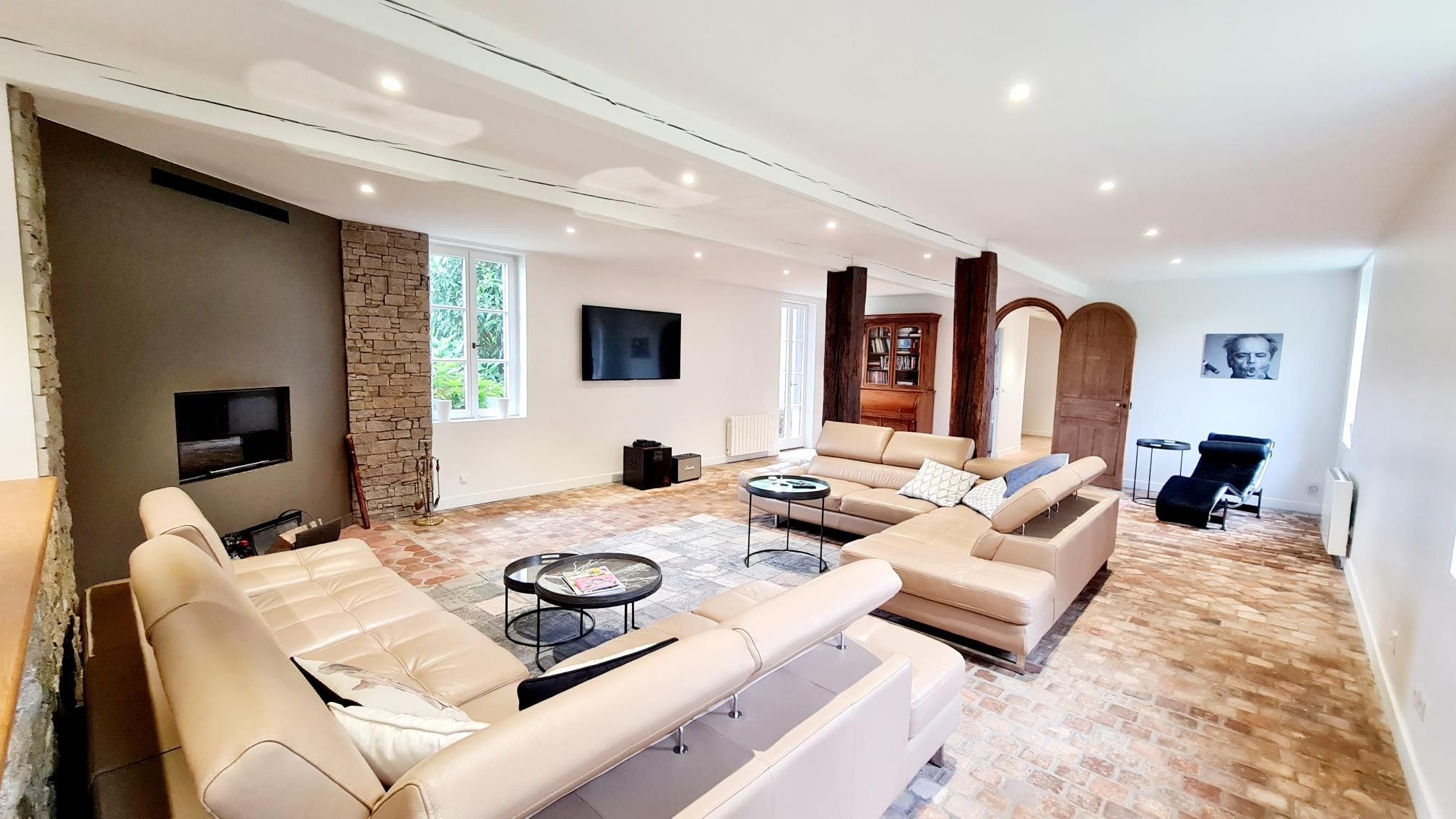 house 9 Rooms for sale on QUETTEVILLE (14130)
