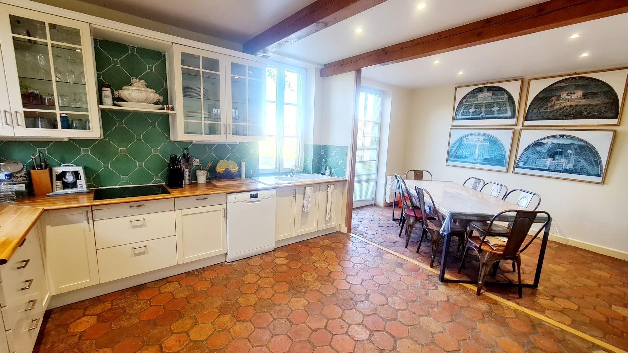house 9 Rooms for sale on QUETTEVILLE (14130)