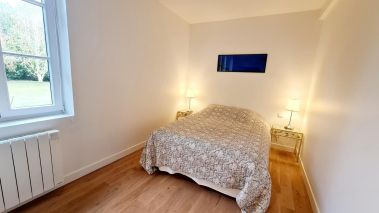 house 9 Rooms for sale on QUETTEVILLE (14130)