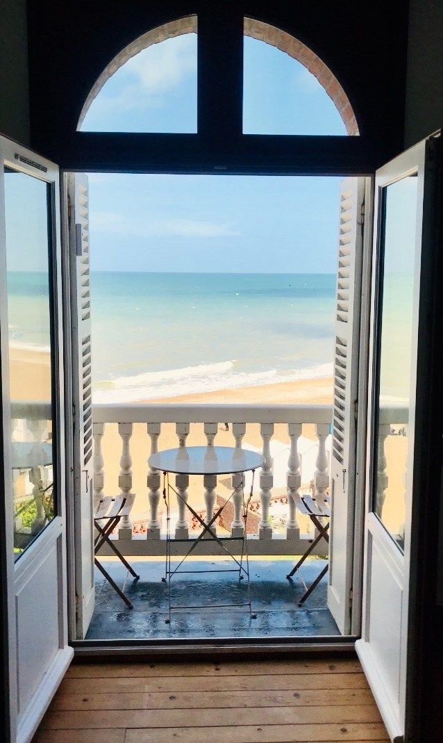 apartment 6 Rooms for sale on VILLERS SUR MER (14640)