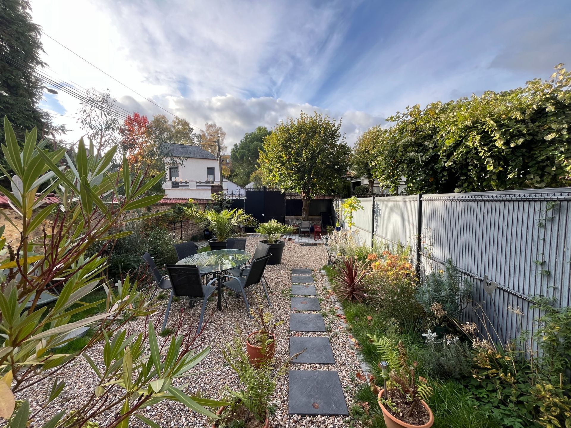 house 7 Rooms for sale on ROUEN (76000)