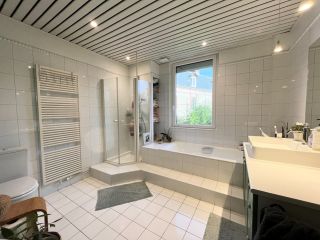 house 7 Rooms for sale on ROUEN (76000)