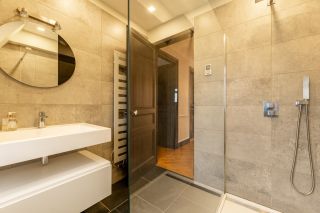 house 8 Rooms for sale on ROUEN (76000)