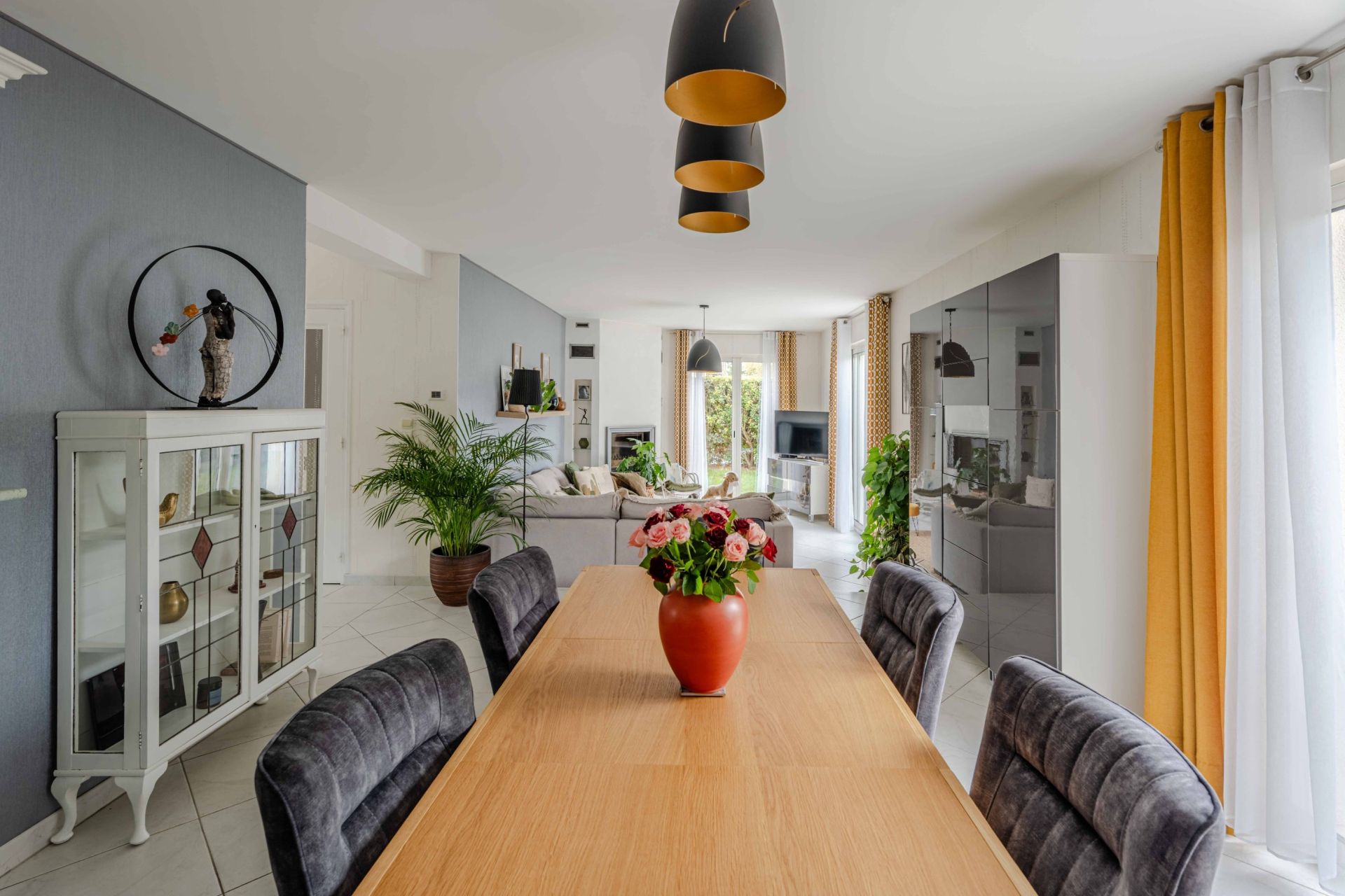 house 8 Rooms for sale on BERNIERES SUR MER (14990)
