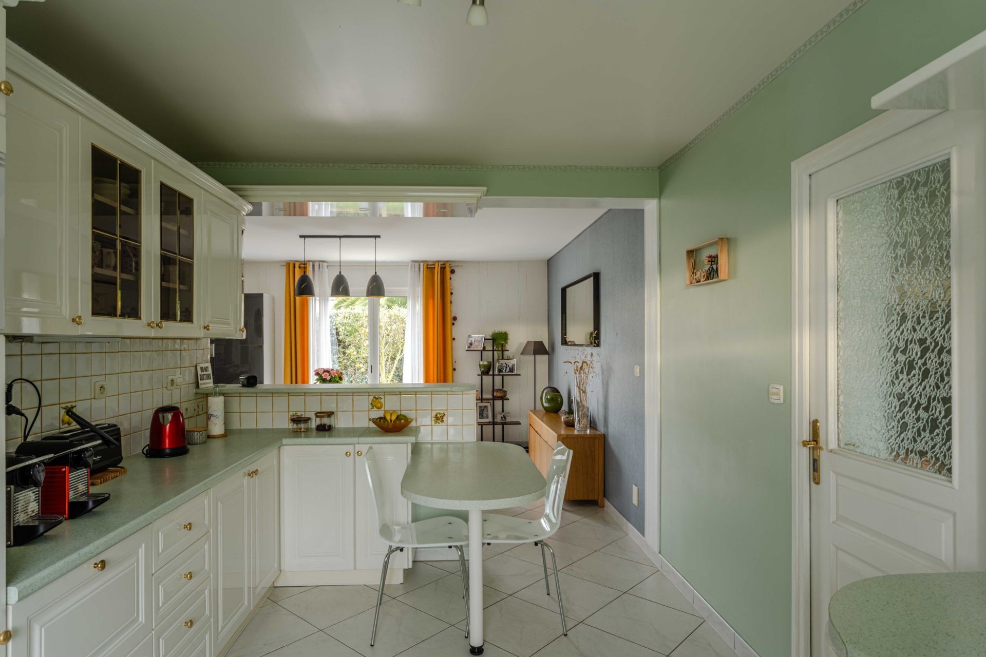 house 8 Rooms for sale on BERNIERES SUR MER (14990)