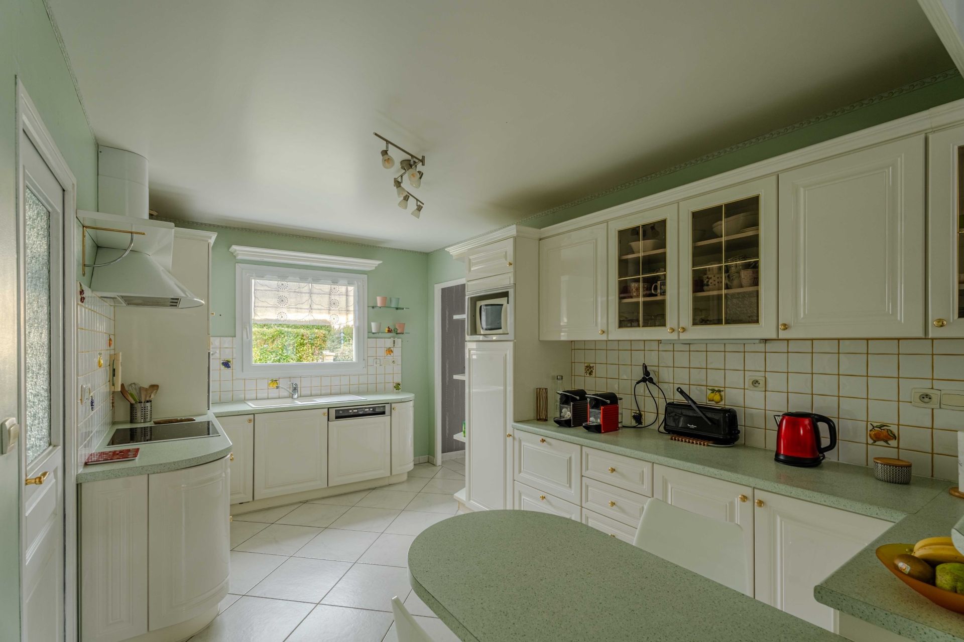 house 8 Rooms for sale on BERNIERES SUR MER (14990)