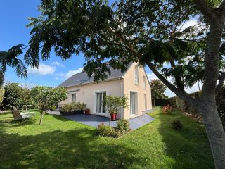 house 8 Rooms for sale on BERNIERES SUR MER (14990)