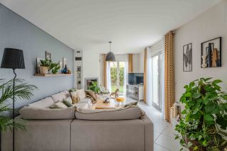 house 8 Rooms for sale on BERNIERES SUR MER (14990)