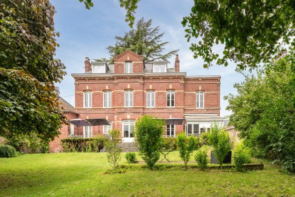 Sale House Mont-Saint-Aignan 11&nbsp;Rooms 209&nbsp;m²