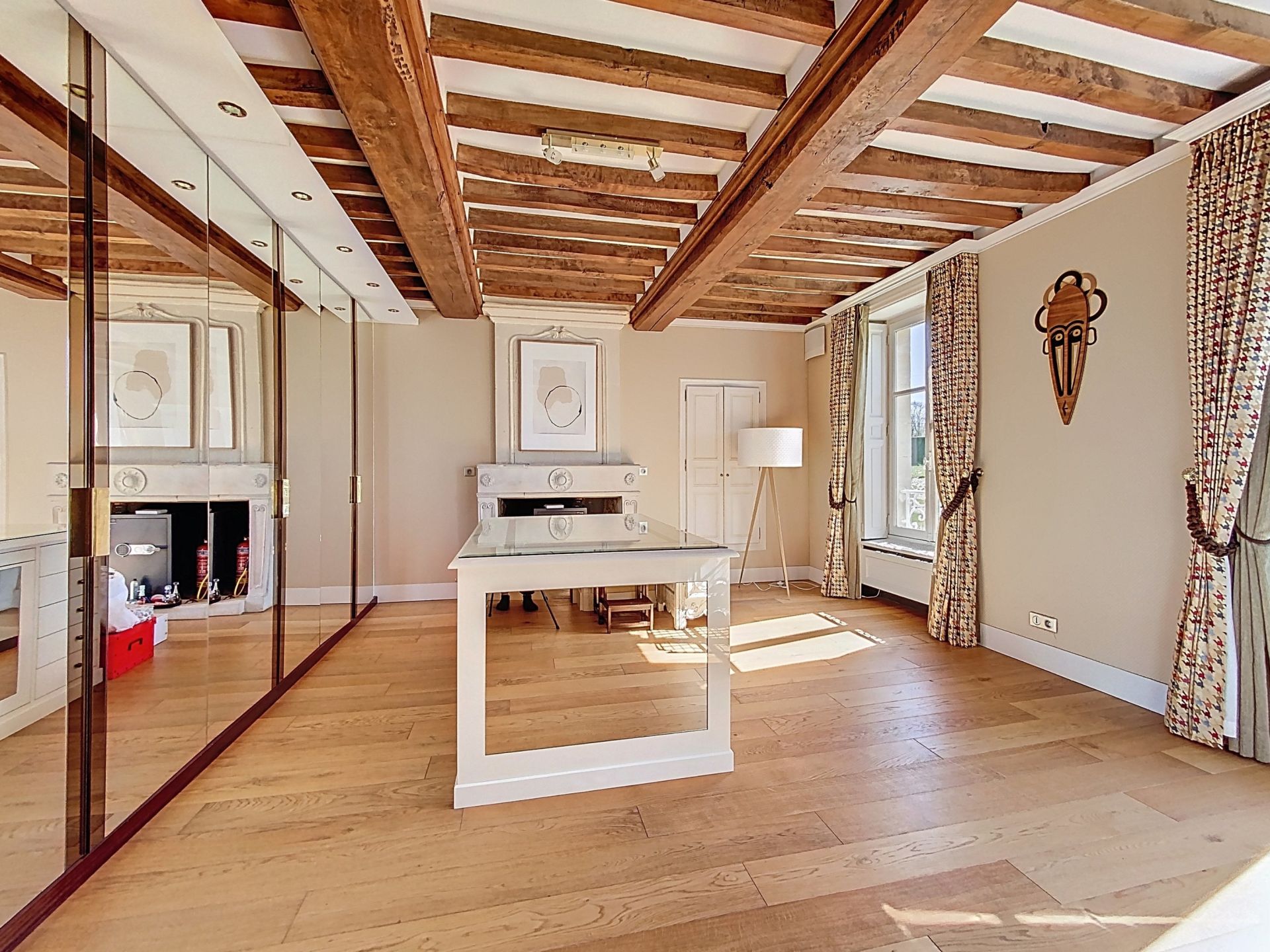 house 10 Rooms for sale on BAYEUX (14400)