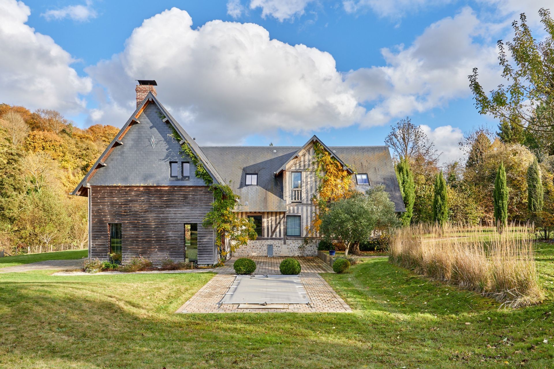 house 6 Rooms for sale on OUILLY DU HOULEY (14590)