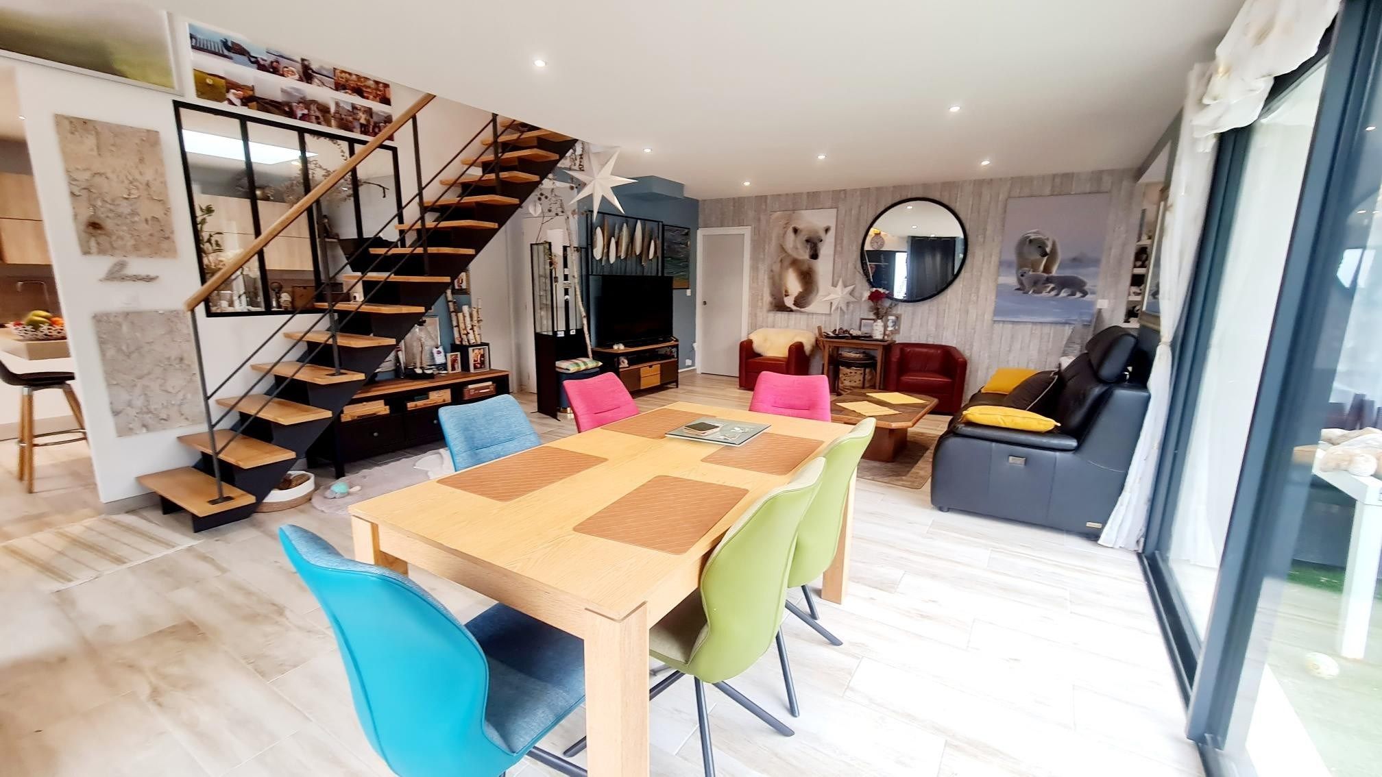 house 6 Rooms for sale on CABOURG (14390)