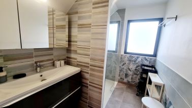 house 6 Rooms for sale on CABOURG (14390)