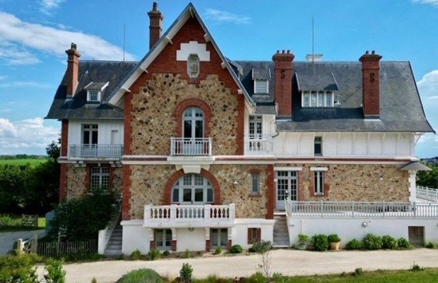 villa 10 Rooms for sale on GRANVILLE (50400)