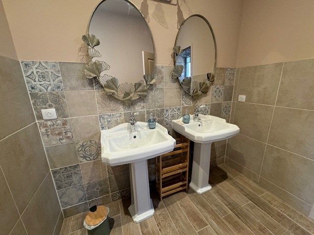 villa 10 Rooms for sale on GRANVILLE (50400)