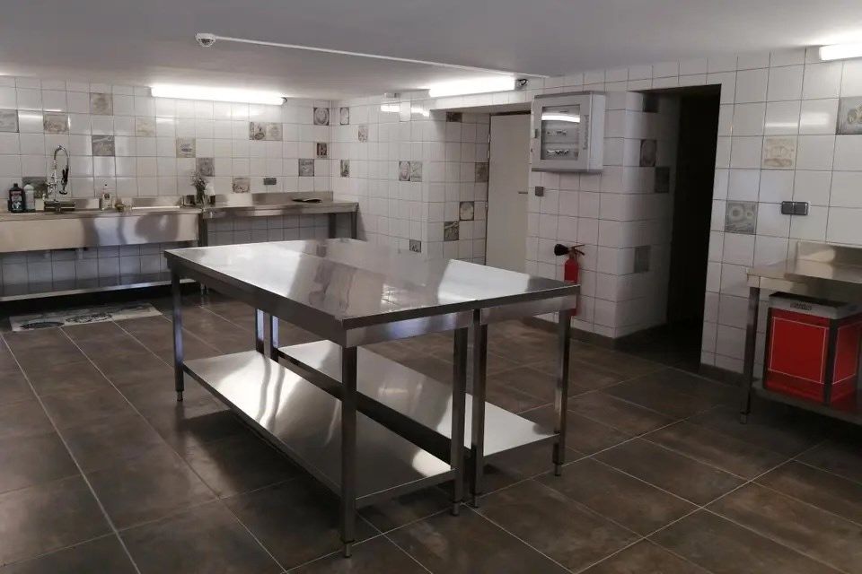 villa 10 Rooms for sale on GRANVILLE (50400)