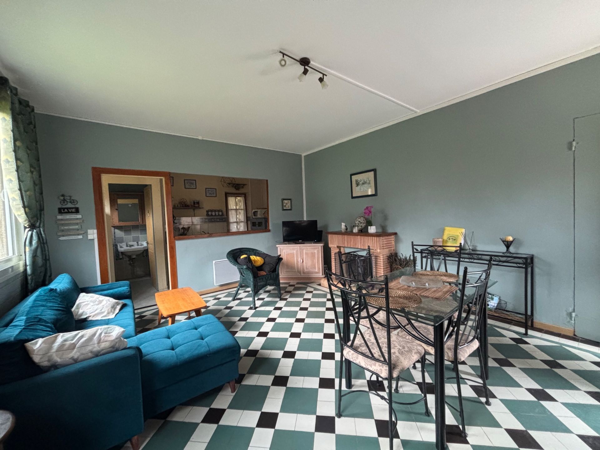 house 18 Rooms for sale on CAEN (14000)