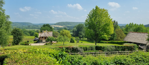 house 9 Rooms for sale on PONT L EVEQUE (14130)