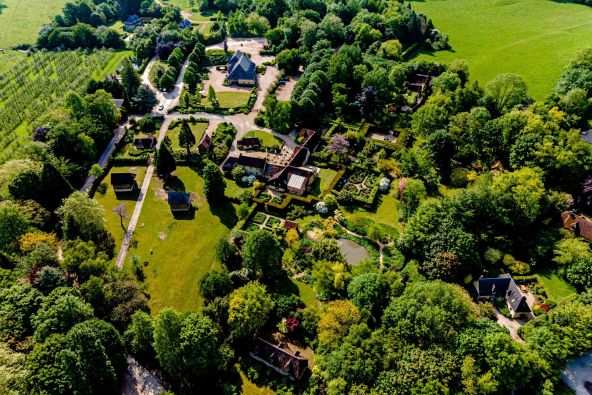 Vente Maison Pont-l'Évêque 40&nbsp;Pièces 1100&nbsp;m²