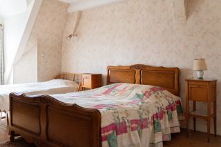 house 13 Rooms for sale on CRIQUETOT L ESNEVAL (76280)