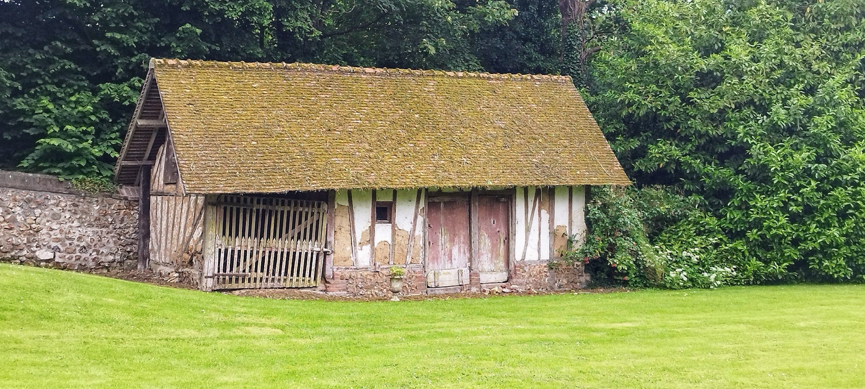 mansion 10 Rooms for sale on BERNAY (27300)