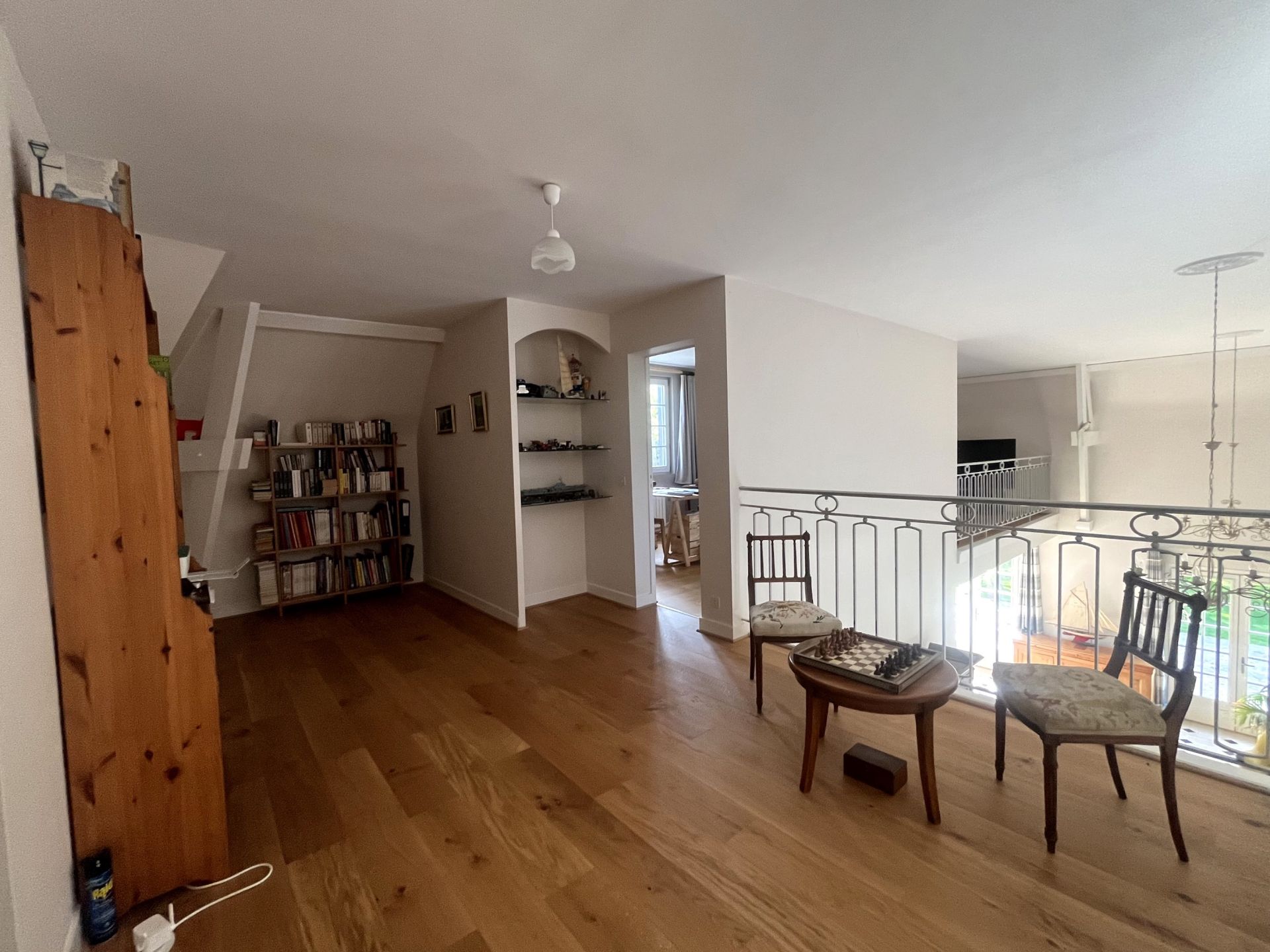 house 9 Rooms for sale on VAUX SUR AURE (14400)
