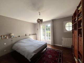 house 9 Rooms for sale on VAUX SUR AURE (14400)