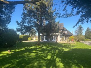 house 9 Rooms for sale on BAYEUX (14400)