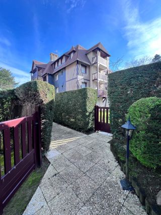 appartement 3 Pièces en location saisonnière sur DEAUVILLE (14800)