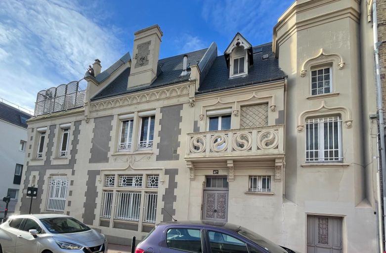 mansion 12 Rooms for sale on LE HAVRE (76600)