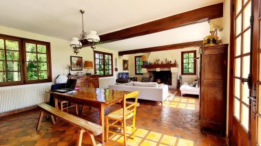 house 6 Rooms for sale on PONT L EVEQUE (14130)