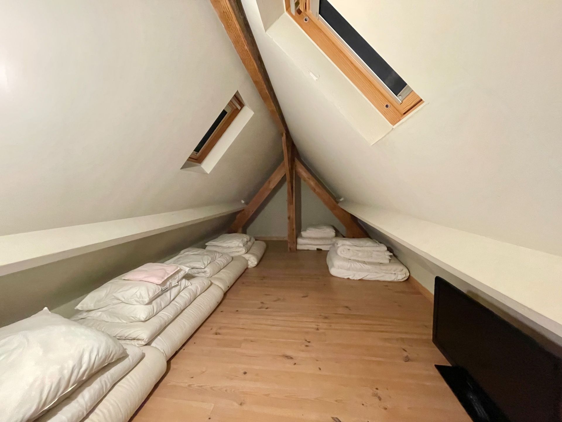 house 9 Rooms for sale on BENERVILLE SUR MER (14910)